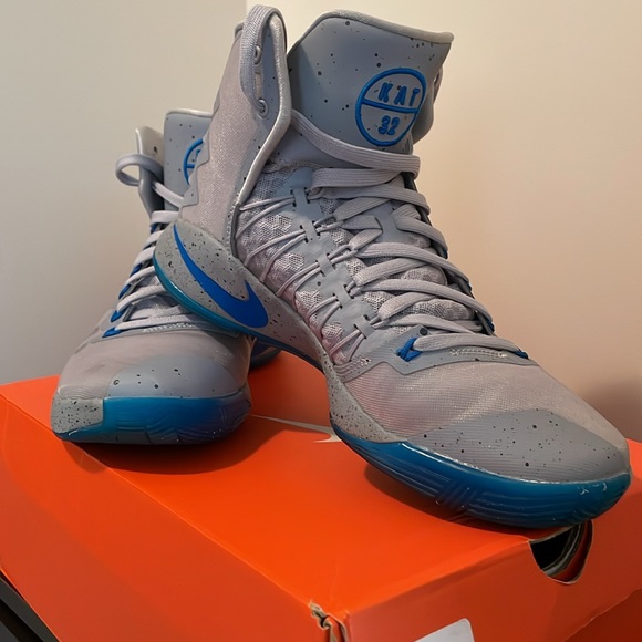 Nike Hyperdunk 2016 PE shoes - Picture 2 of 16